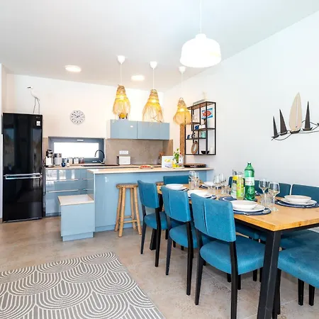Navy Lemon Vodice